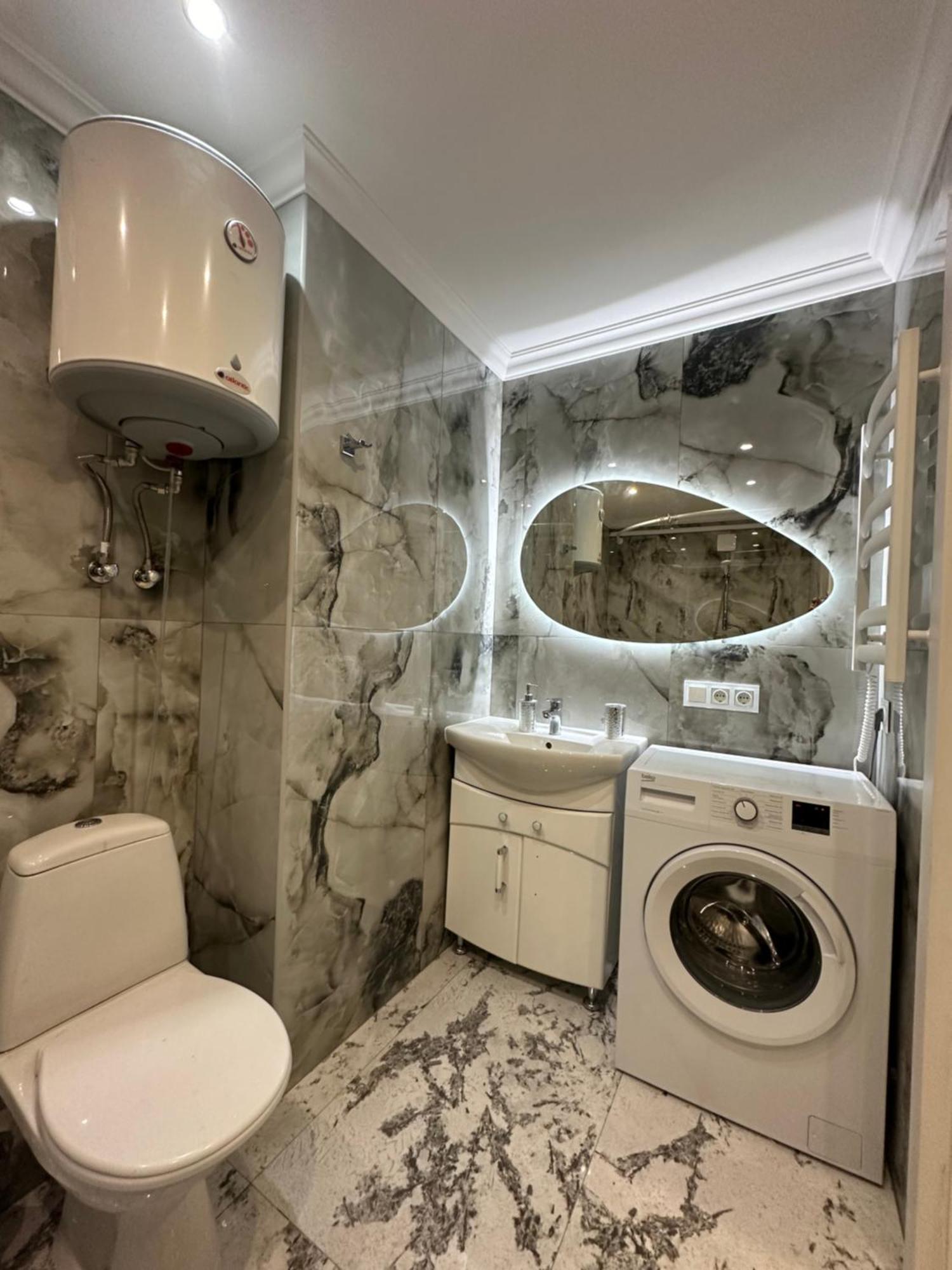 Flat 24 On Lesi Ukrainki 12 With 1 Bedroom キエフ エクステリア 写真