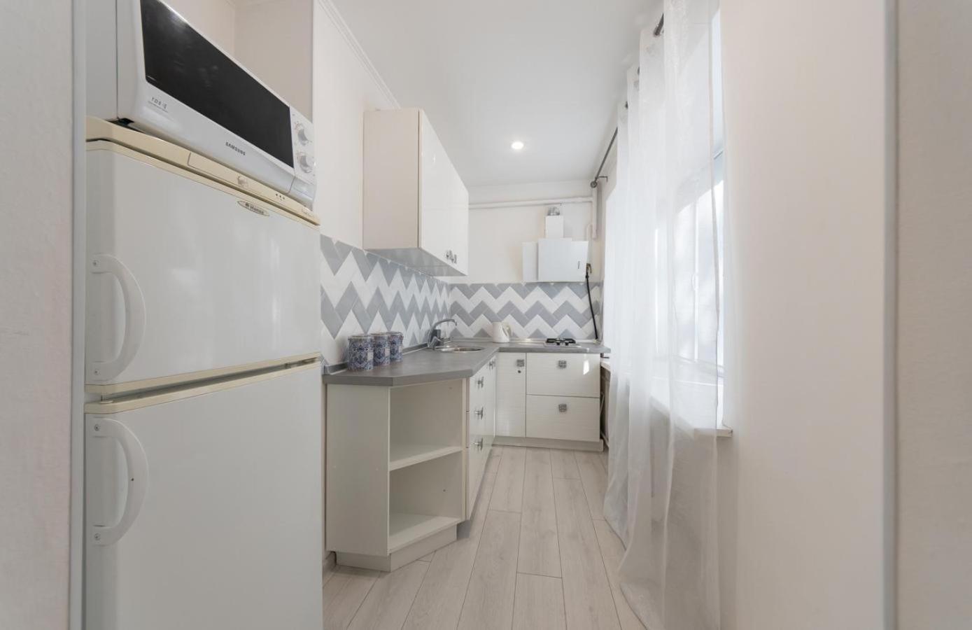 Flat 24 On Lesi Ukrainki 12 With 1 Bedroom キエフ エクステリア 写真